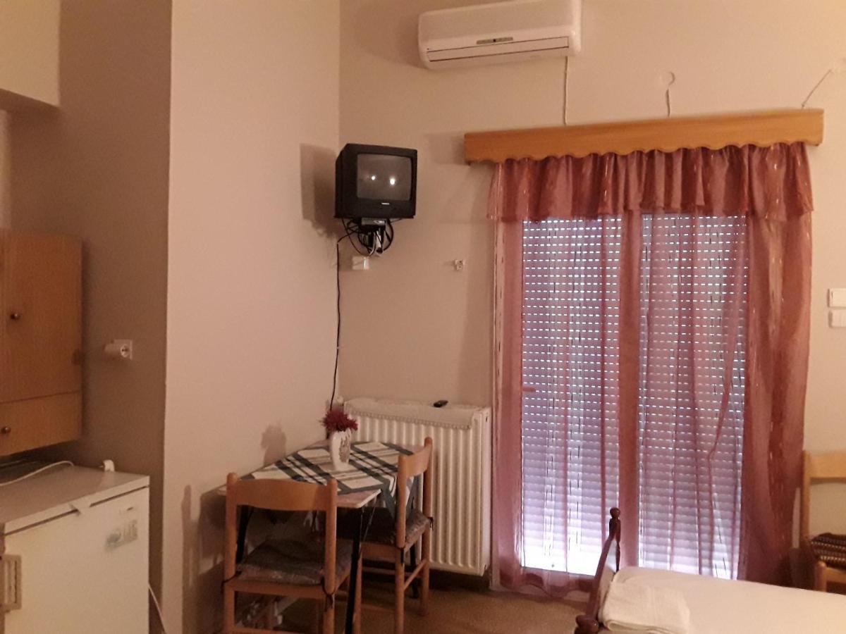 Γιαννουλα Κρετση Hotel Kamena Vourla Exterior foto