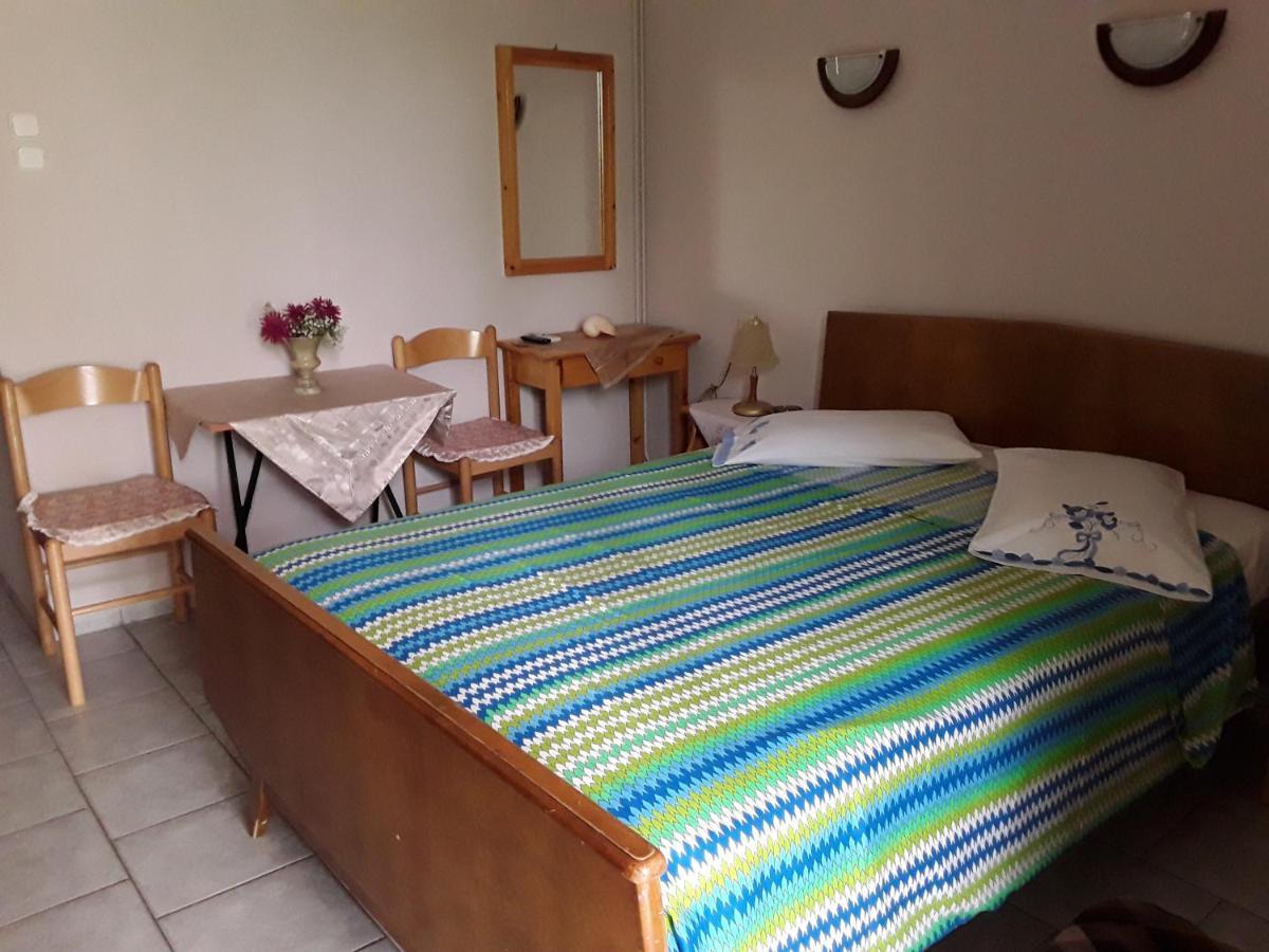 Γιαννουλα Κρετση Hotel Kamena Vourla Exterior foto